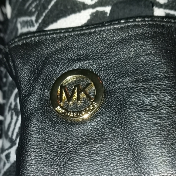 MK black leather gloves - Picture 2 of 3